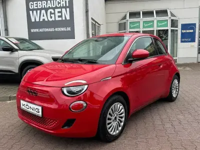 Second-hand Fiat 500e Red 86 kW (118 CP) 2023 Roșu Hatchback