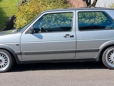 Second-hand VW Golf II 69 CP (50 kW) 1990 Gri Hatchback