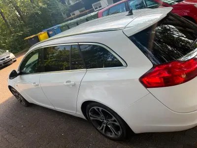 Gebraucht Opel Insignia 160 PS (117 kW) 2010 Weiß Kombi
