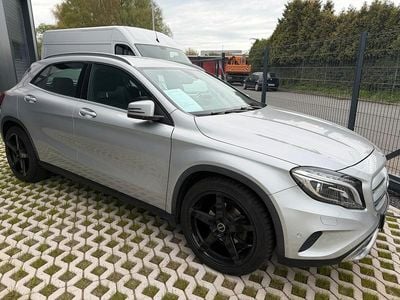 Usata Mercedes GLA180 Urban 122 CV (89 kW) 2016 Argento SUV