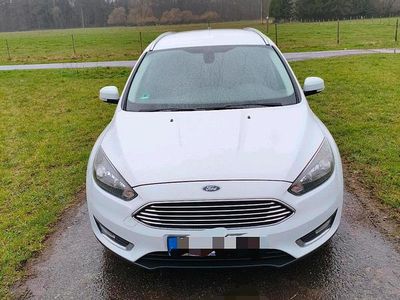 Gebraucht Ford Focus 105 PS (77 kW) 2015 Weiß Kombi
