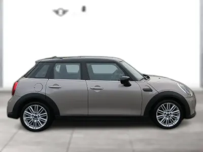 Gebraucht Mini Cooper Classic 136 PS (100 kW) 2023 Grau metallic Kleinwagen