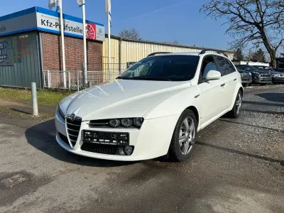 Käytetty Alfa Romeo 159 200 HP (147 kW) 2010 Valkoinen Sedan