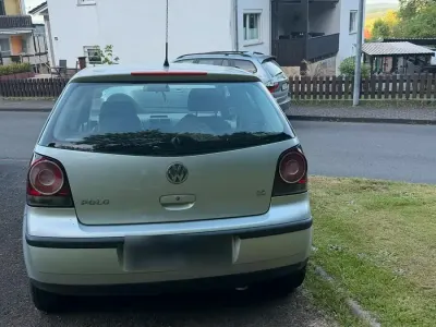 Gebraucht VW Polo 64 PS (47 kW) 2006 Grau Kleinwagen