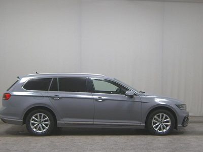 Usata VW Passat R-line 150 CV (110 kW) 2022 Grigio Station wagon