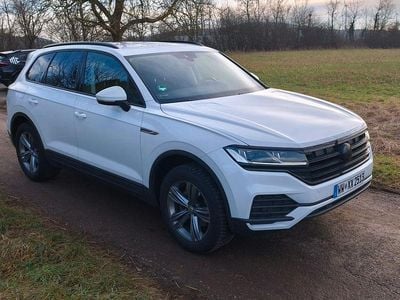 Gebraucht VW Touareg 231 PS (169 kW) 2019 Weiß SUV