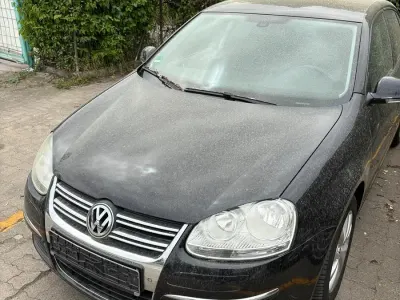 Używany VW Jetta 102 KM (75 kW) 2009 Czarny Sedan/Limuzyna