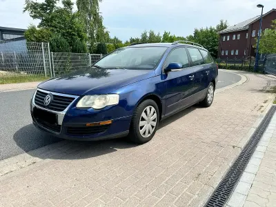 Gebraucht VW Passat 105 PS (77 kW) 2006 Blau Kombi