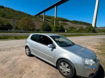 Second-hand VW Golf VI 80 CP (58 kW) 2008 Gri Hatchback