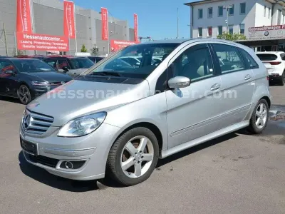 Gebraucht Mercedes B200 140 PS (102 kW) 2006 Silber Van / Kleinbus
