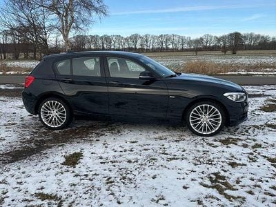 Gebraucht BMW 118 Sport Line 136 PS (100 kW) 2017 Schwarz Kleinwagen