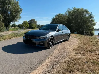 Gebraucht BMW 330 Shadowline 258 PS (189 kW) 2019 Grau Limousine