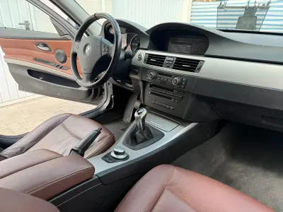 Gebraucht BMW 320 Advantage 177 PS (130 kW) 2008 Schwarz Kombi