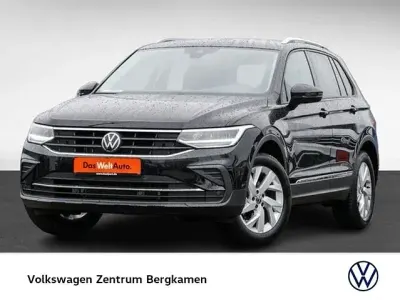 Gebraucht VW Tiguan Active 150 PS (110 kW) 2022 Schwarz SUV