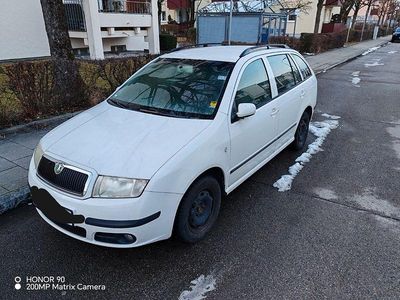 Weiß Gebraucht 2007 Skoda Fabia Kombi | 1.990 € (Fairer Preis)
