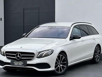 Weiß Gebraucht 2018 Mercedes E200 Avantgarde Limousine | 26.400 € (Fairer Preis)