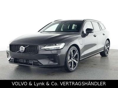 Gebraucht Volvo V60 Plus 349 PS (256 kW) 2025 Platinum grey metallic Kombi