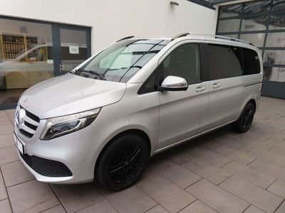 Mercedes V220