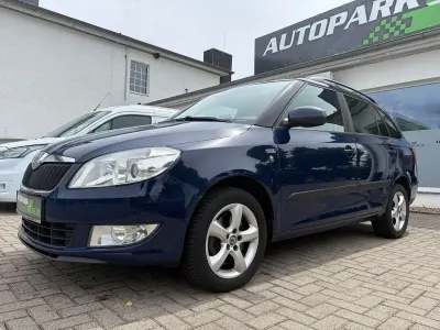 Gebraucht Skoda Fabia Family 105 PS (77 kW) 2013 Blau Kombi