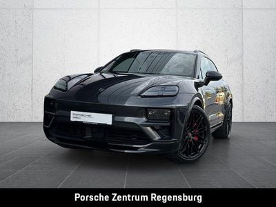 Grau Gebraucht 2025 Porsche Macan Turbo SUV | 115.900 € (Fairer Preis)