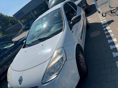 Gebraucht Renault Clio III 75 PS (55 kW) 2011 Weiß Kleinwagen
