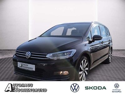 Gebraucht VW Touran Highline 150 PS (110 kW) 2020 Deep black perleffekt Van / Kleinbus