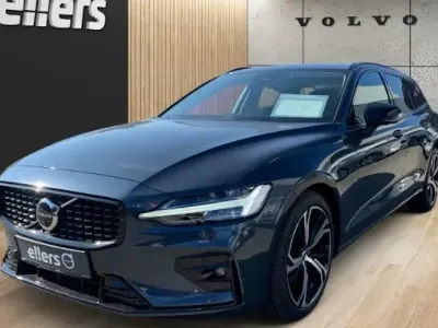 Gebraucht Volvo V60 Plus 197 PS (144 kW) 2025 Blau Kombi