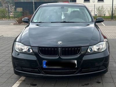 gebraucht BMW 320 i E90