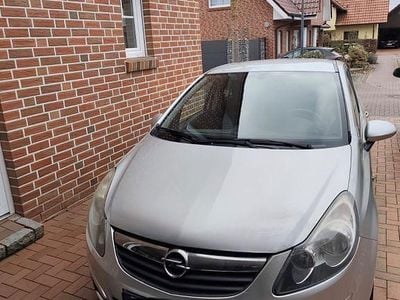 Gebraucht Opel Corsa 75 PS (55 kW) 2010 Silber Kleinwagen
