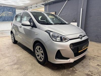 Gebraucht Hyundai i10 Classic 69 PS (50 kW) 2018 Silber Kleinwagen