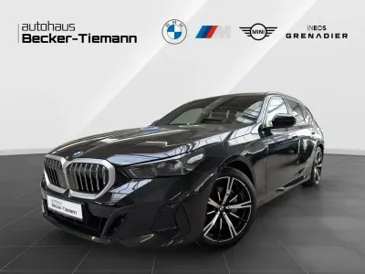 Gebraucht BMW 540 M Sport 303 PS (222 kW) 2025 Schwarz Kombi