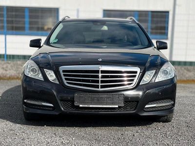 Gebraucht Mercedes E220 Avantgarde 170 PS (125 kW) 2013 Schwarz Kombi
