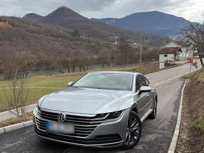Usata VW Arteon 150 CV (110 kW) 2017 Argento Utilitaria