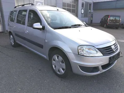 Gebraucht Dacia Logan Lauréate 105 PS (77 kW) 2009 Platingrau Kombi