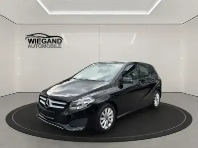 Używany Mercedes B200 136 KM (100 kW) 2019 Czarny Minivan