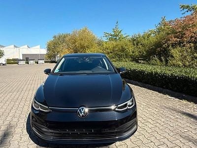 Gebraucht VW Golf VIII Active 130 PS (95 kW) 2021 Schwarz Kombi