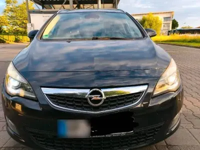 Gebraucht Opel Astra 160 PS (117 kW) 2011 Schwarz Kombi