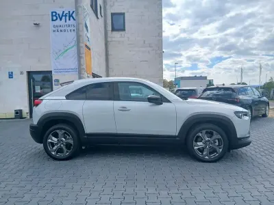 Gebraucht Mazda MX30 106 kW (145 PS) 2022 Weiß SUV