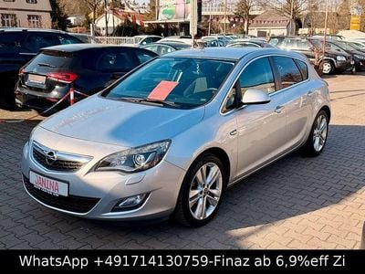 Gebraucht Opel Astra Cosmo 140 PS (102 kW) 2010 Silber Limousine