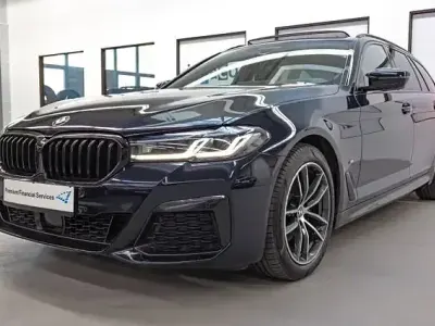 Gebraucht BMW 520 M Sport 190 PS (139 kW) 2023 Schwarz Limousine
