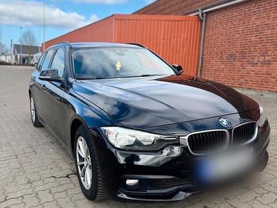 Schwarz Gebraucht 2017 BMW 318 Kombi | 12.800 €