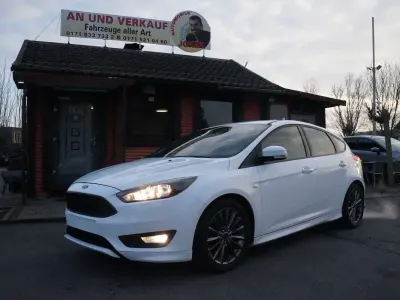 Gebraucht Ford Focus ST-Line 125 PS (91 kW) 2017 Weiß Limousine
