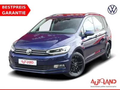 Gebraucht VW Touran Comfortline 150 PS (110 kW) 2017 Blau Van / Kleinbus