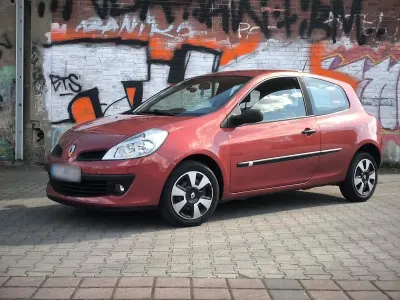 Brugt Renault Clio III 75 HK (55 kW) 2005 Orange Hatchback