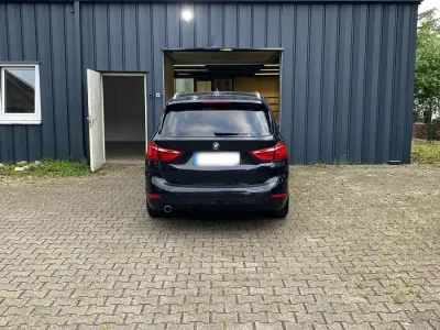 Gebraucht BMW 218 Gran Tourer 150 PS (110 kW) 2017 Schwarz Van / Kleinbus