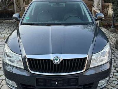 gebraucht Skoda Octavia OctaviaCombi 1.6 TDI DPF DSG Elegance