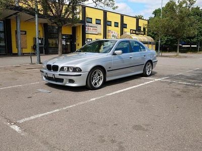 BMW 523