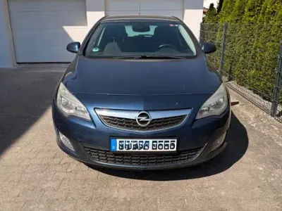 Brugt Opel Astra Edition 110 HK (80 kW) 2011 Sedan