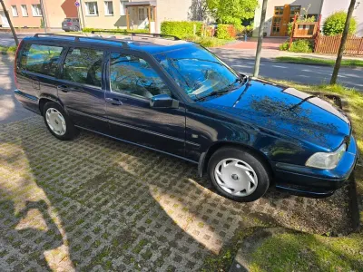 Second-hand Volvo V70 126 CP (92 kW) 1998 Albastru Break