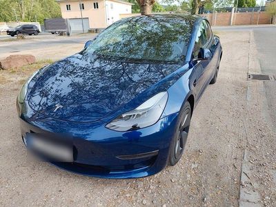 Second-hand Tesla Model 3 Long Range AWD 350 kW (476 CP) 2022 Albastru Berlinǎ